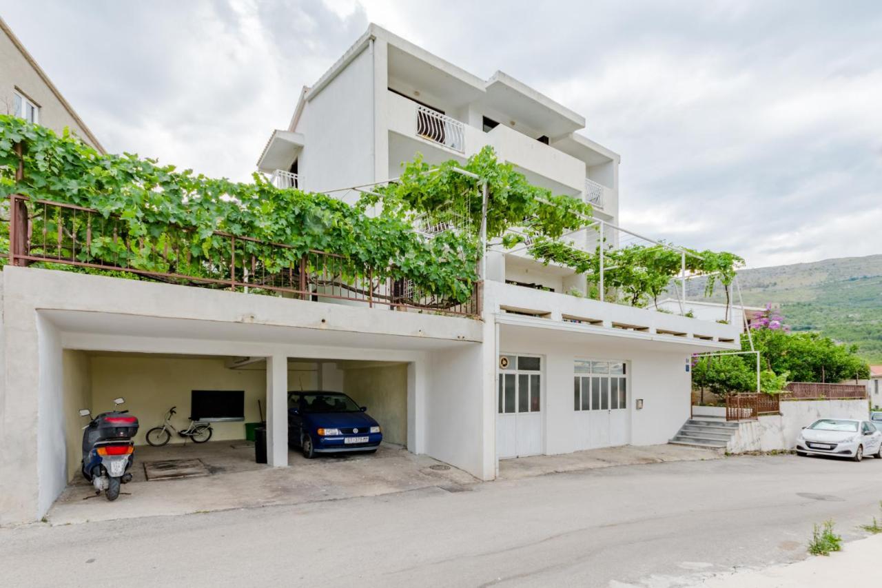 Apartments Flor De Lis Подстрана Экстерьер фото